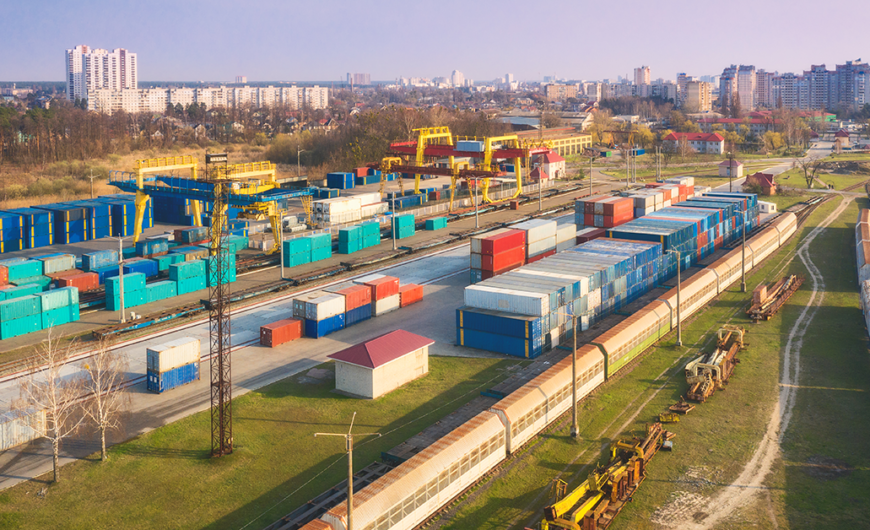 Improving shipping efficiency with road-rail intermodal transport